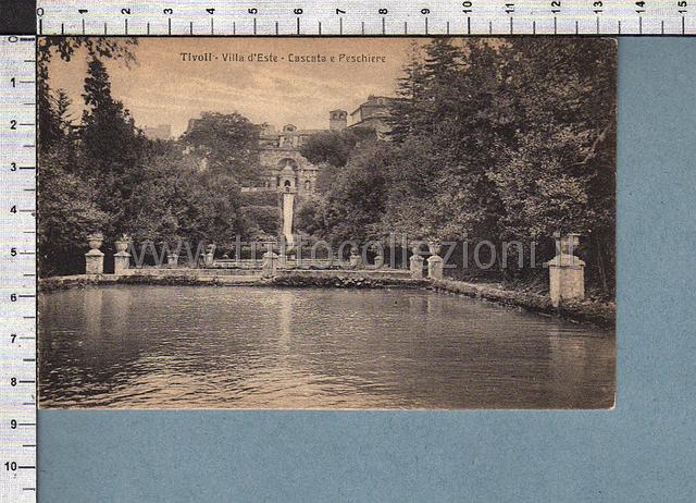 Collezionismo di cartoline postali
